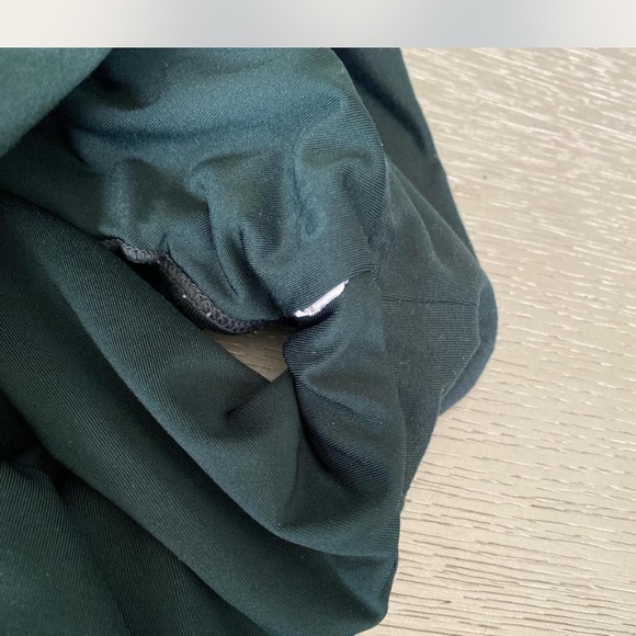 ALO Yoga green Sports Bra - Picture 3 of 3